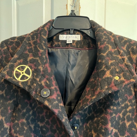VIA SPIGA 🐆 Stand Collar,  Wine Leopard Print,
Wool Blend Overcoat, Large Snaps - Picture 4 of 12